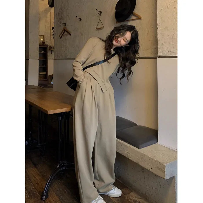 Women's khaki polyester casual sports suit two-piece set with long sleeves and trousers.