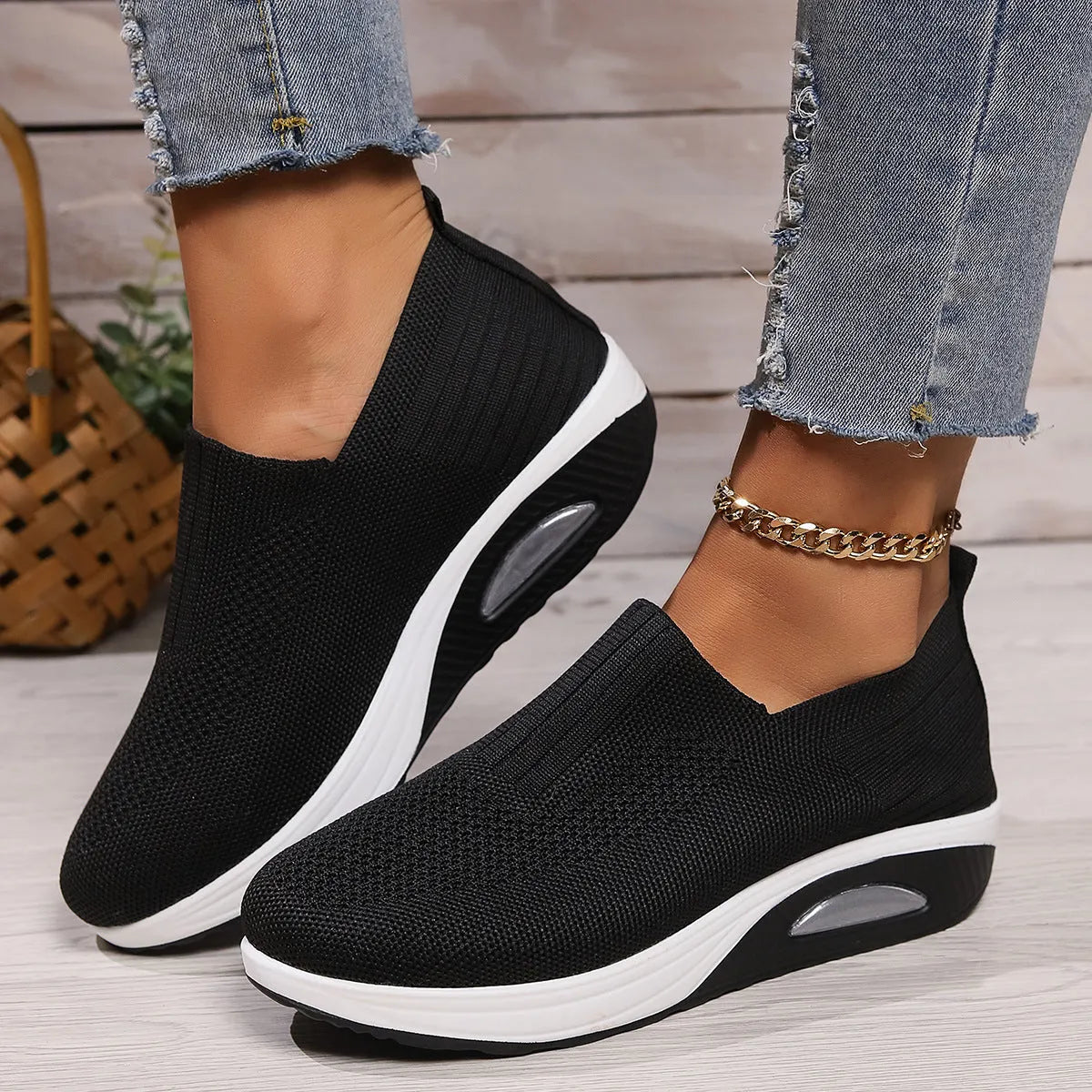 Unisex slip-on casual knitted wedge shoes in six colours with round toe and shallow opening
