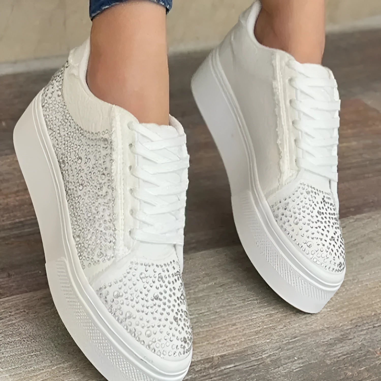 Plus size women's black lace-up casual sports shoes with rhinestones and a thick rubber sole.