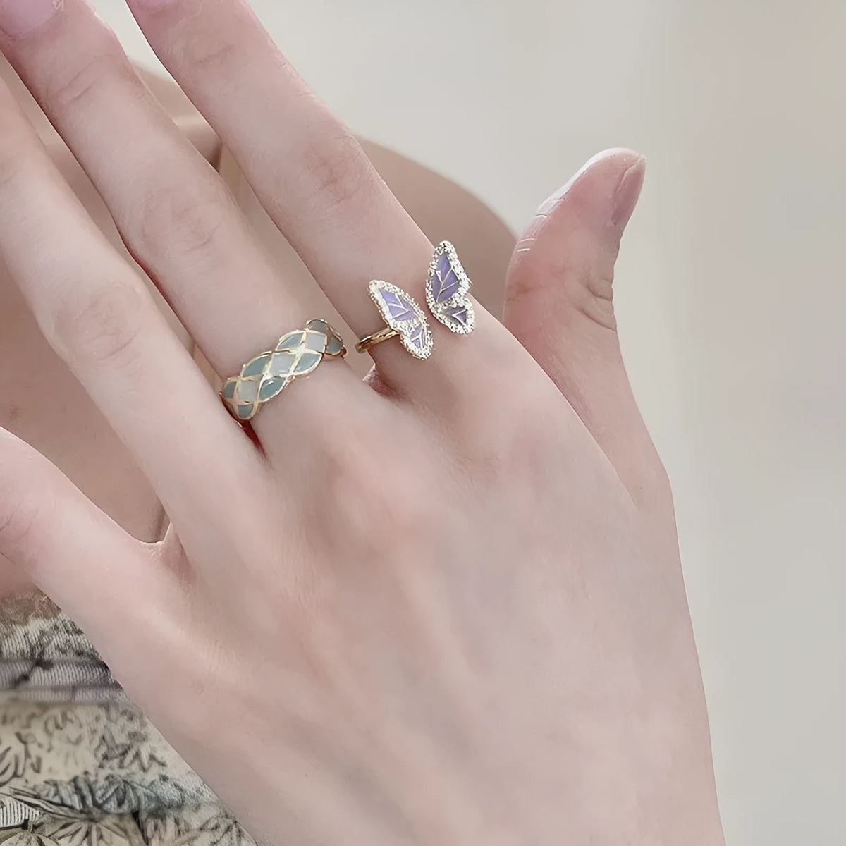 Purple flower cluster butterfly ring for women, copper with electroplating, niche design