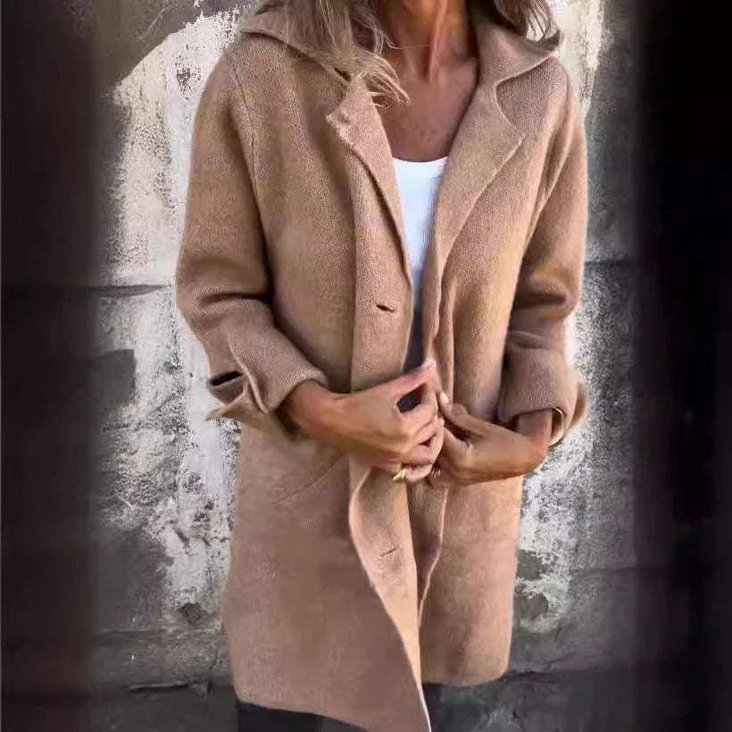 A stylish single-breasted cardigan with pockets, available in a variety of colors for women's fashion