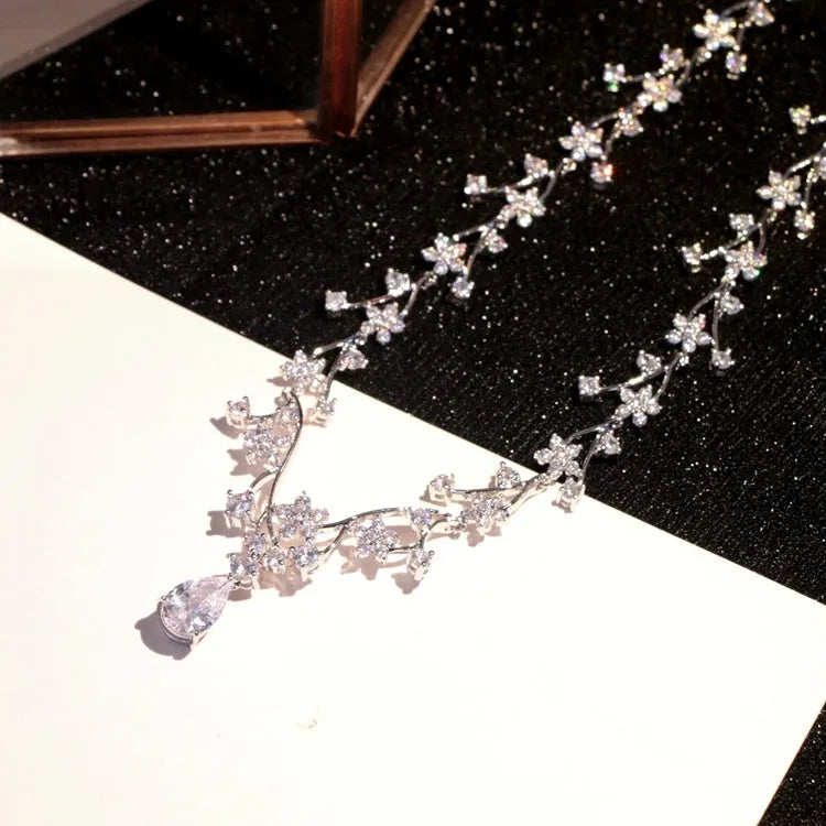Bridal knot necklace and earrings set with heart, water drop and bell patterns, alloy pendant, silver or gold-plated chain.