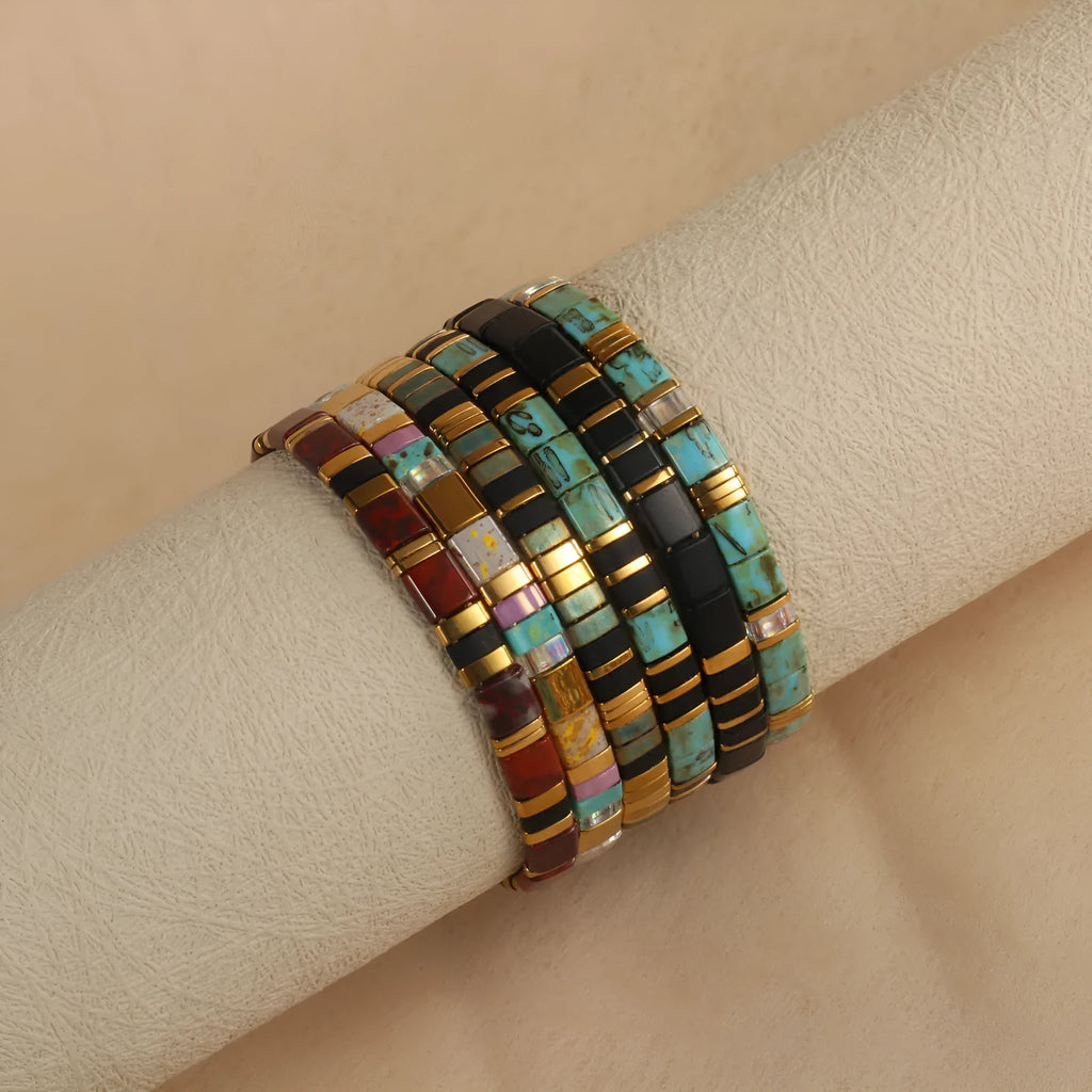 Geometric glass beaded bracelet with pull beads in five colour options
