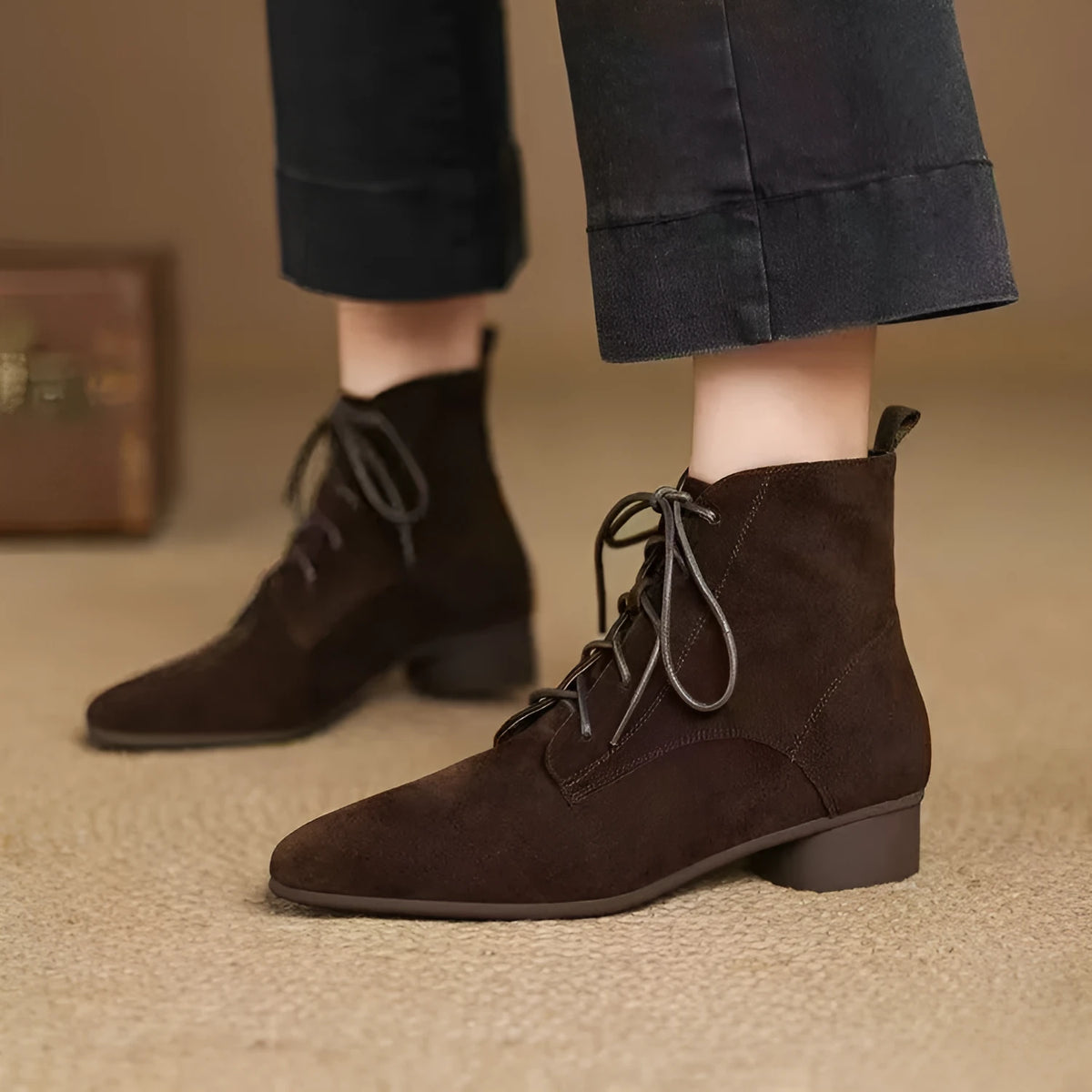 Women's pointed toe ankle boots with 1-3cm low block heel, faux leather and thin fleece lining in brown or black