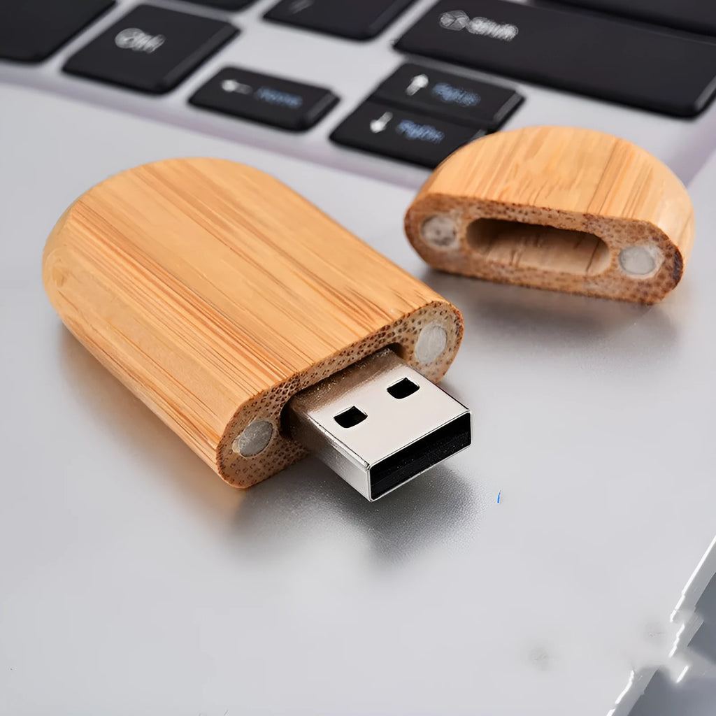 Wooden USB drive gift set in maple finish with box, 16GB capacity, USB 2.0