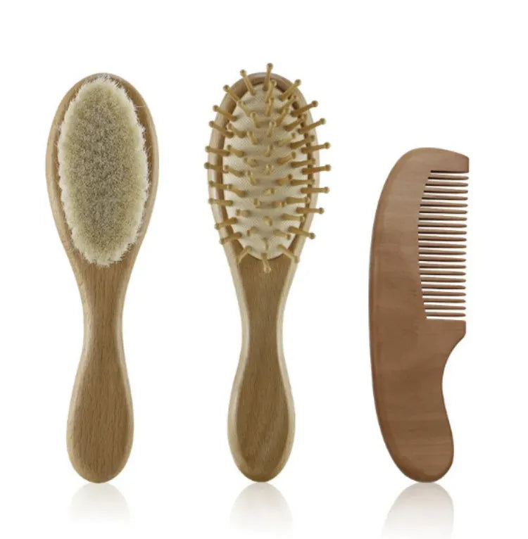 Soft fur set comb in wool brush colour for gentle scalp massage and detangling