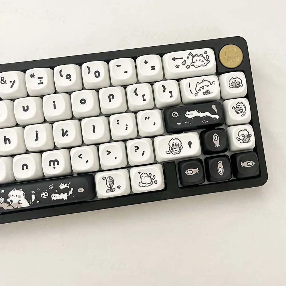 Black and white cat keycap set in MOA height with flat chest profile, made from ABS plastic for mechanical keyboards.