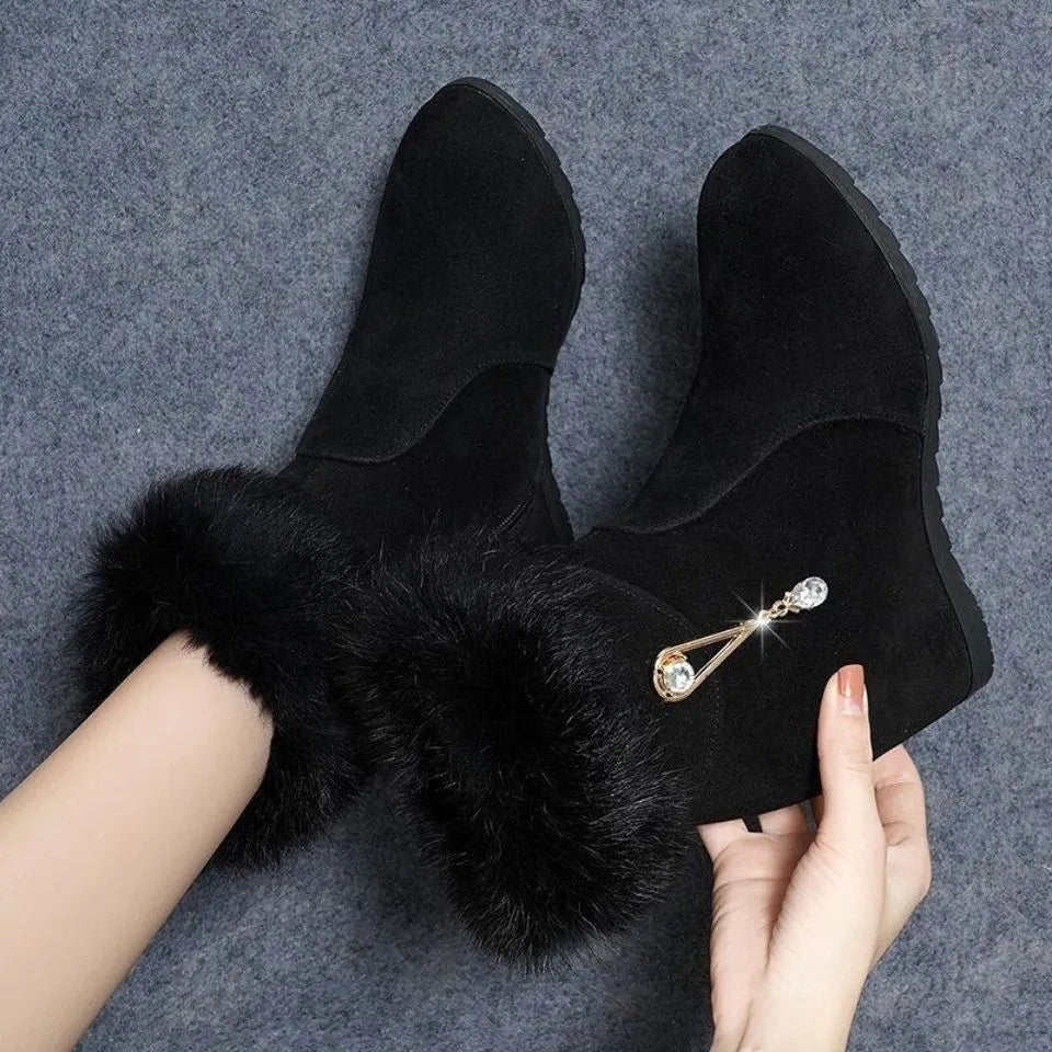 Black women's snow boots with height increasing insole and fur integration upper, casual style, sizes 35-40