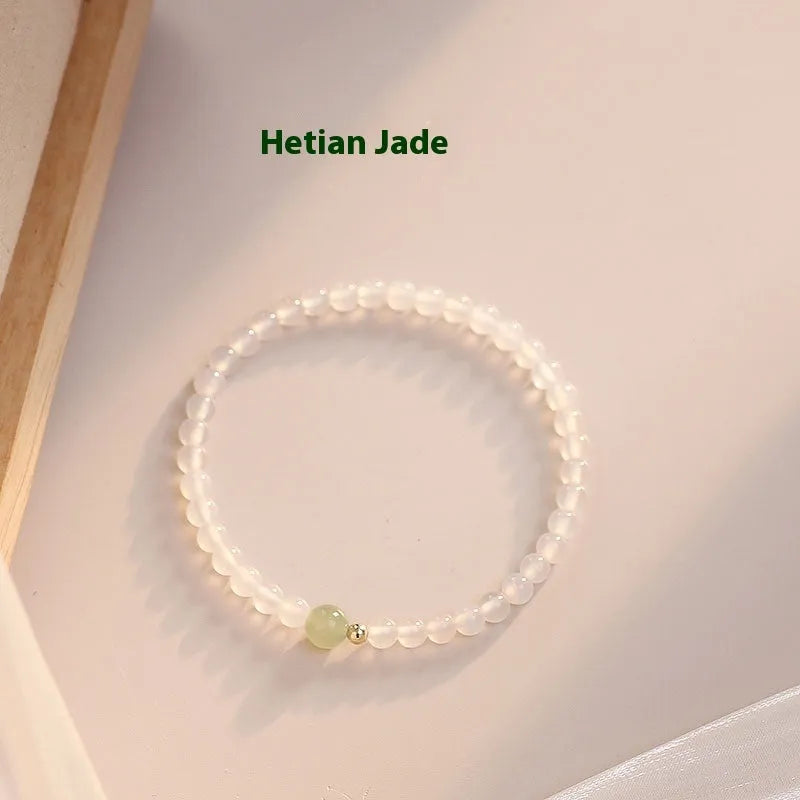 Natural white agate beaded bracelet for women with a 15cm circumference in a New Chinese style.
