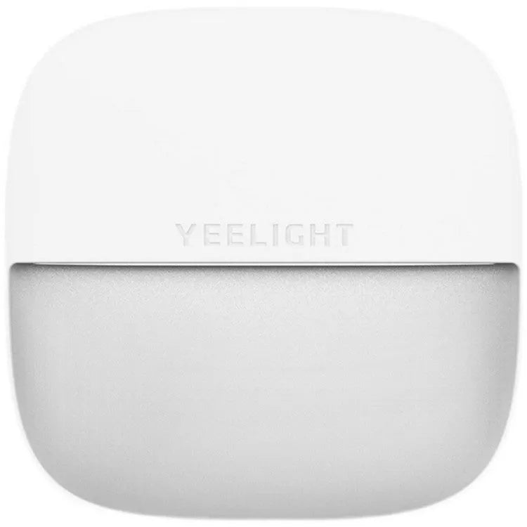 White square plug-in human body sensing night light 66mm with motion sensor for indoor use