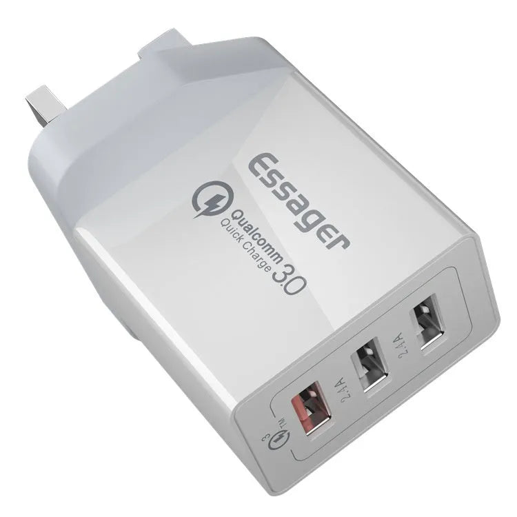 Three-port USB fast charger 30W QC30 mobile phone charger in white or black with EU UK US plug options