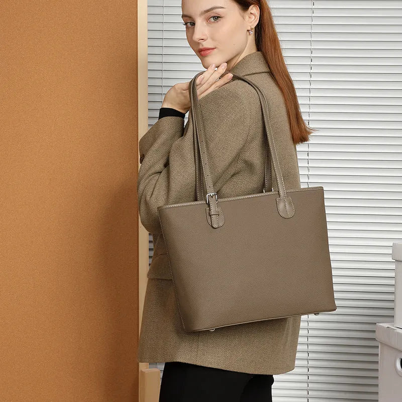 Genuine leather women's tote bag in European retro style with multiple internal compartments