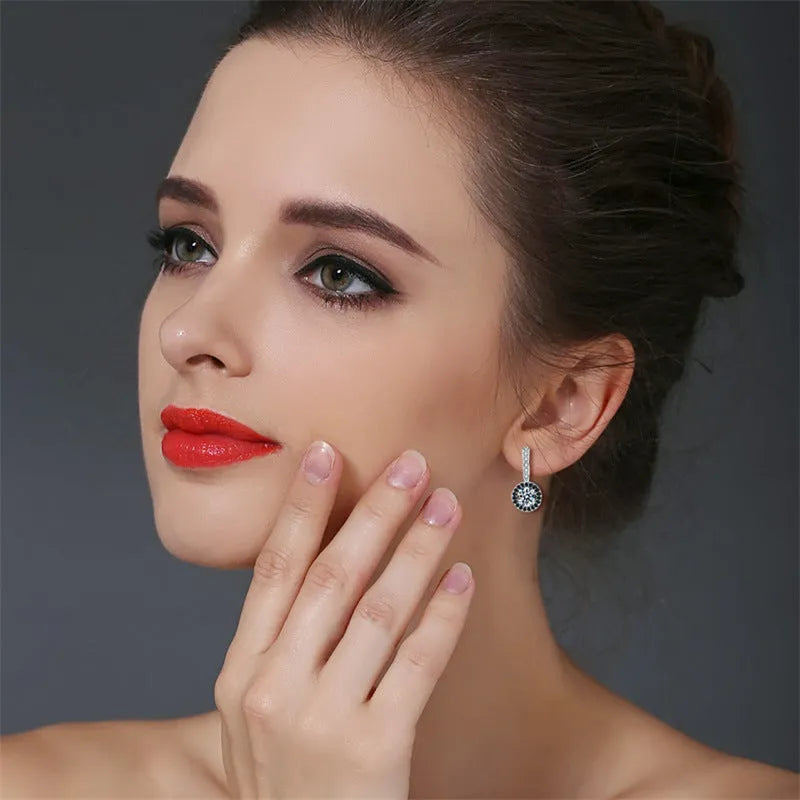 Ladies S925 sterling silver earrings with white geometric design and zircon inlay, 5g precious metal weight