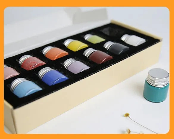 Pot of Morandi colour high-temperature ceramic glaze paint with 25g label for pottery.