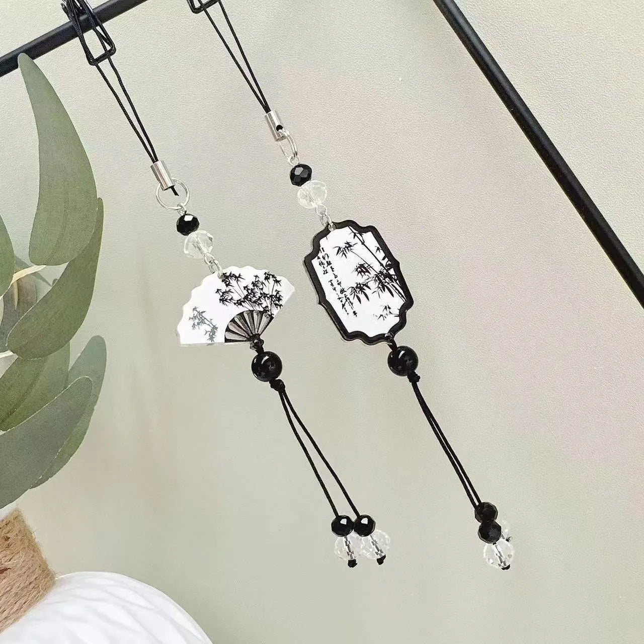 Guofeng Chinese style pendant keychain with plant and flower bead pattern