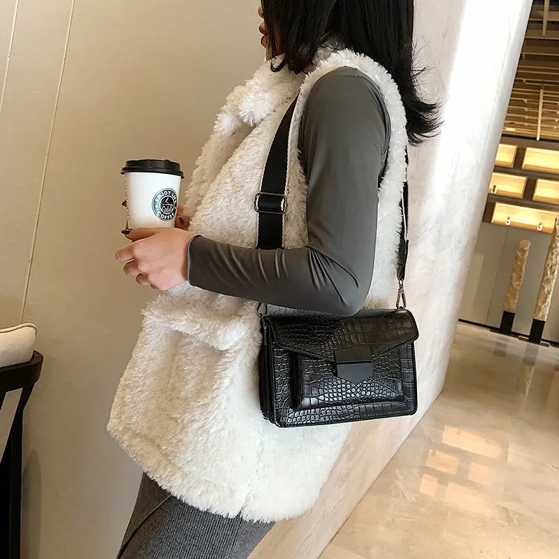Vintage style crossbody bag in PU material showing dimensions of 20cm wide by 14cm high