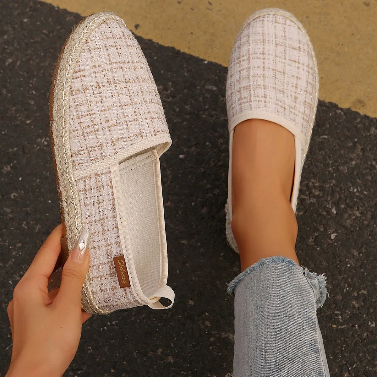 Casual canvas fisherman shoes with rope bottom soles in beige colour
