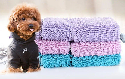 Premium chenille pet towels in various colors and sizes, designed to quickly and gently dry dogs and cats after bathing or outdoor activities.