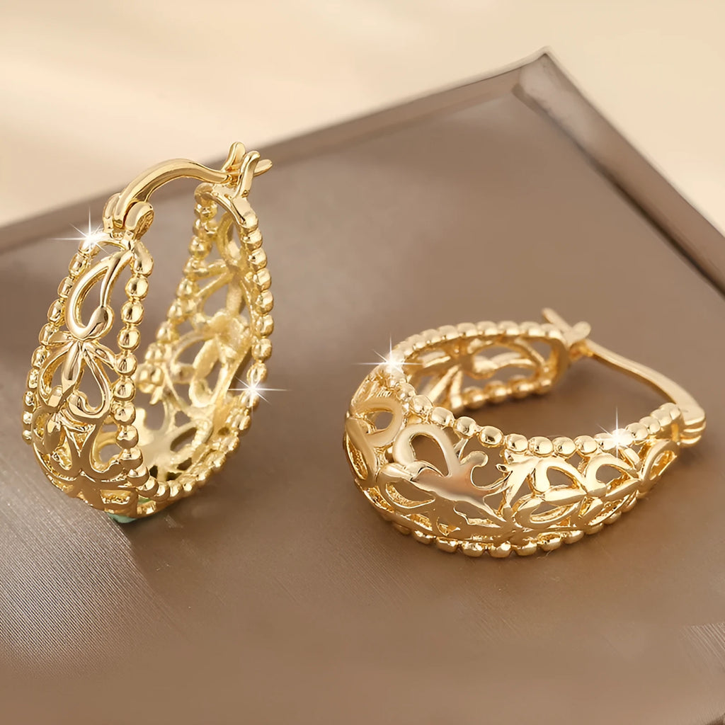 Pair of copper geometric earrings with round hollowed-out pattern in gold or silver, unisex style