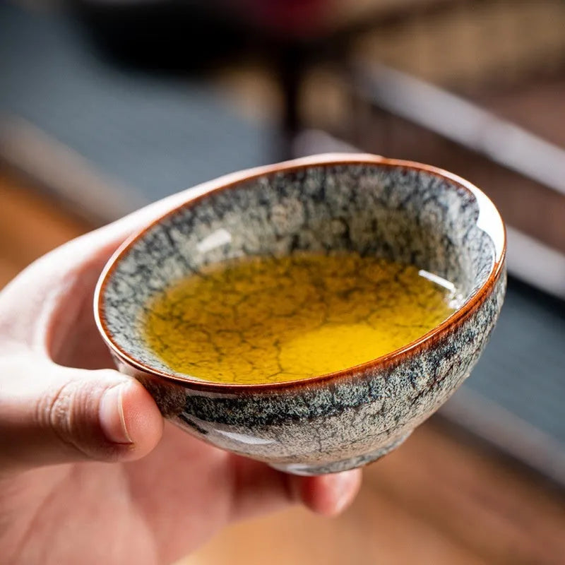 Four ceramic tea cups in a light colour finish arranged in a gift box, new Chinese style design