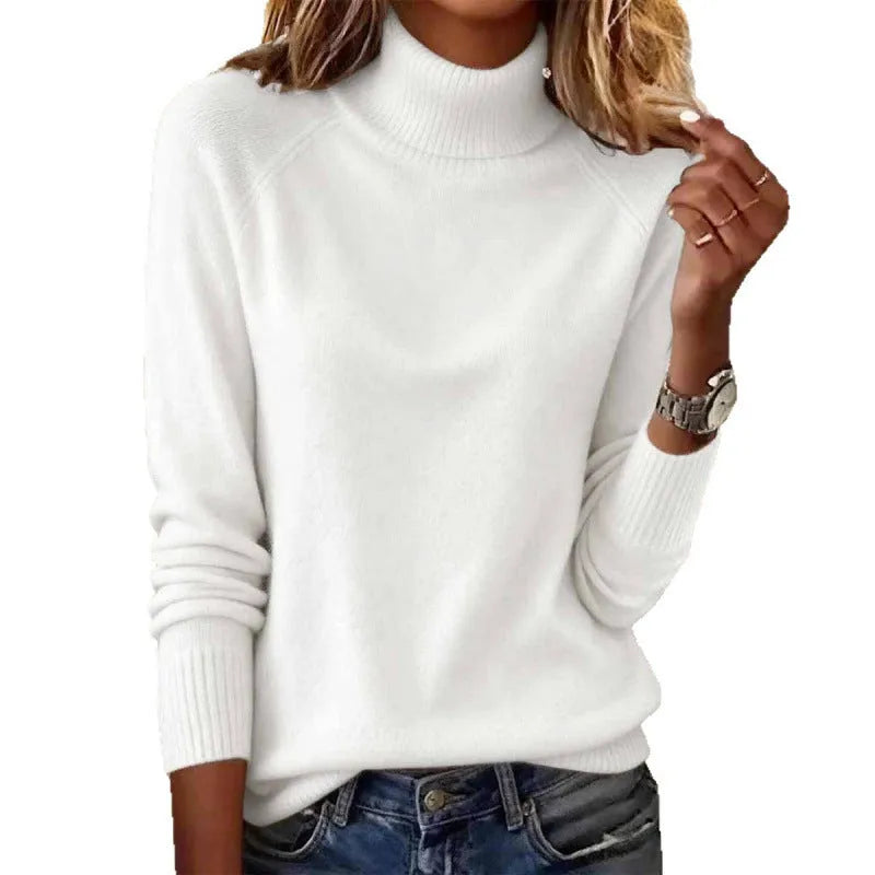 Women's loose fit pullover sweater in solid colour, long sleeves, polyester fabric, available in multiple shades