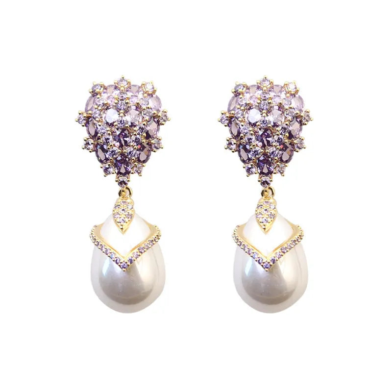 Women's drop-shaped pearl earrings with genuine freshwater pearl inlay and zircon accents on 18K gold-plated copper