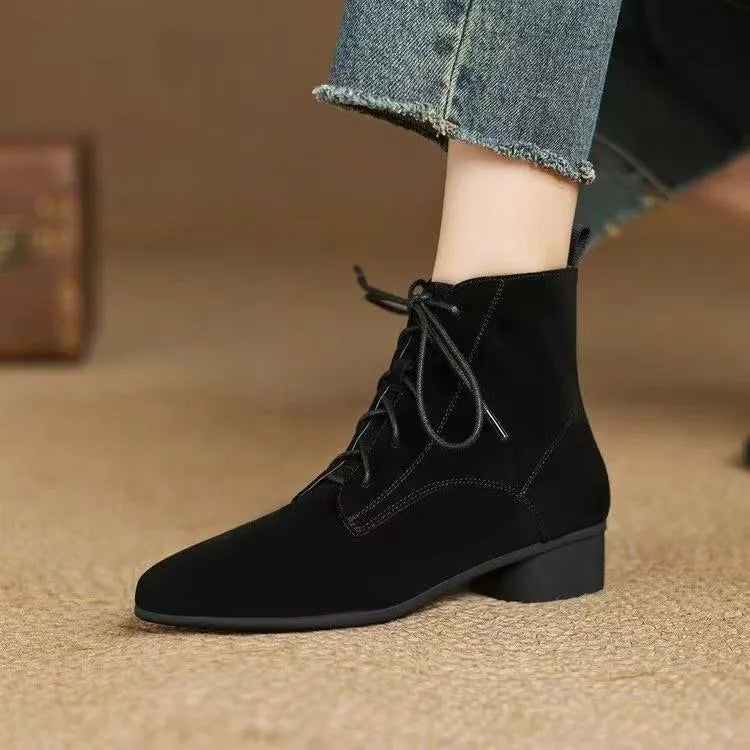 Women's pointed toe ankle boots with 1-3cm low block heel, faux leather and thin fleece lining in brown or black