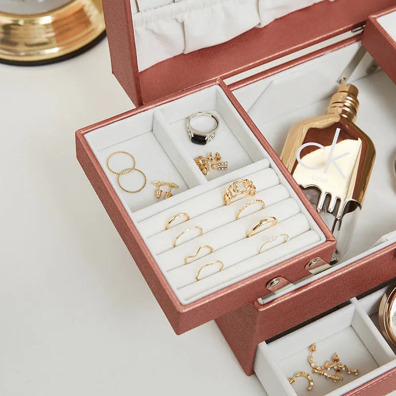 PU leather jewelry storage box in solid colour with hard case construction