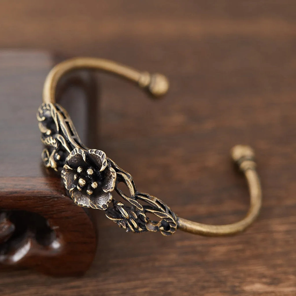 Women's creative personalized metal bracelet electroplated copper retro style picture colour