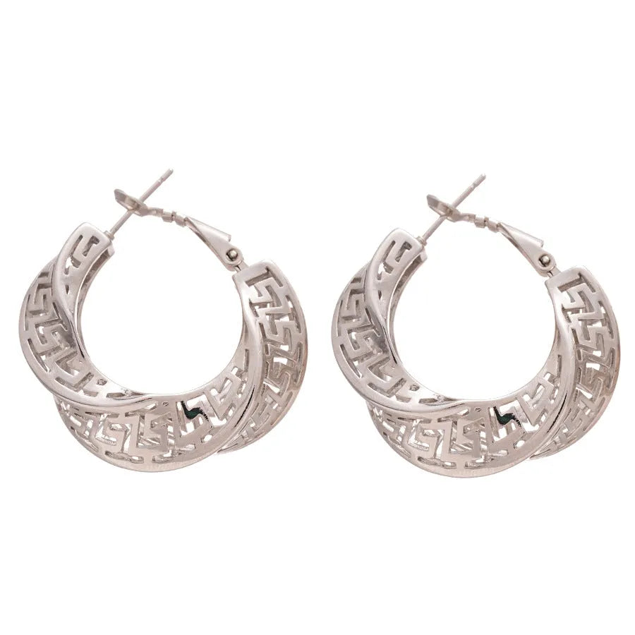 Women's geometric stud earrings with hollow twisted round design in silver or gold tone