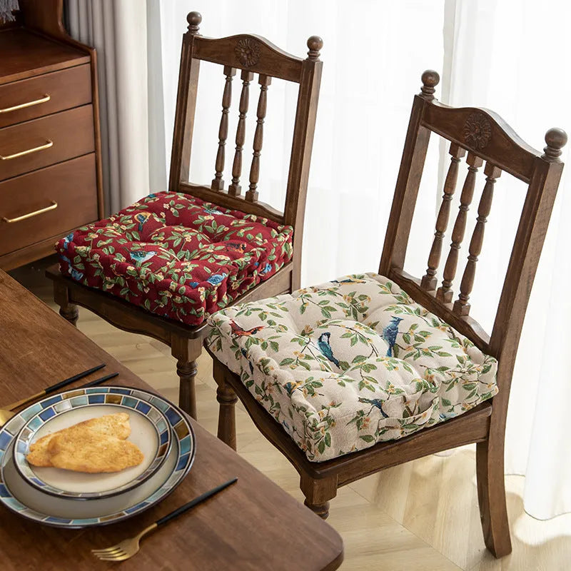 American-style dining chair seat cushion with floral pattern, dimensions 40x40x8cm.