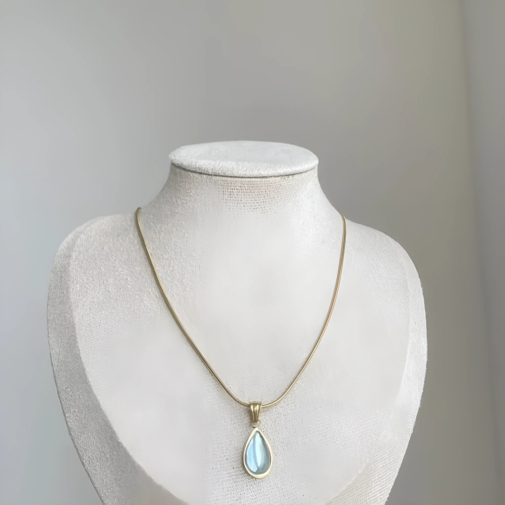 Titanium steel water drop necklace with mixed gem inlays on snake bones chain