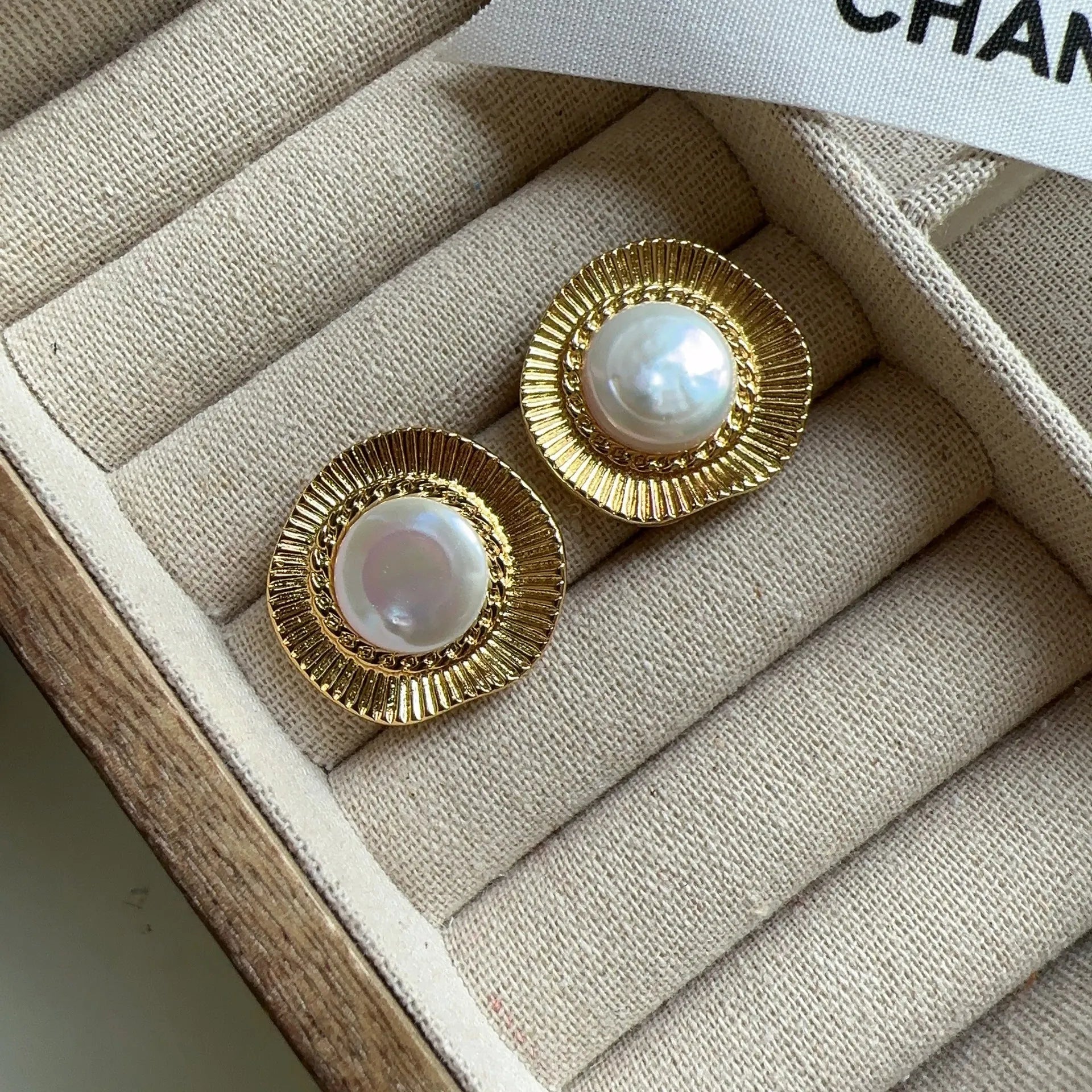 Gold round French retro style electroplated metal earrings for women