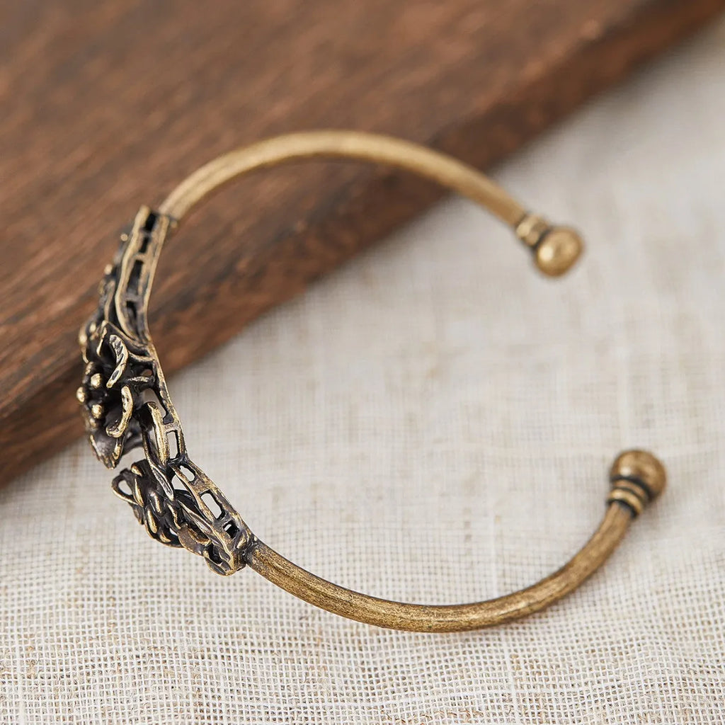 Women's creative personalized metal bracelet electroplated copper retro style picture colour