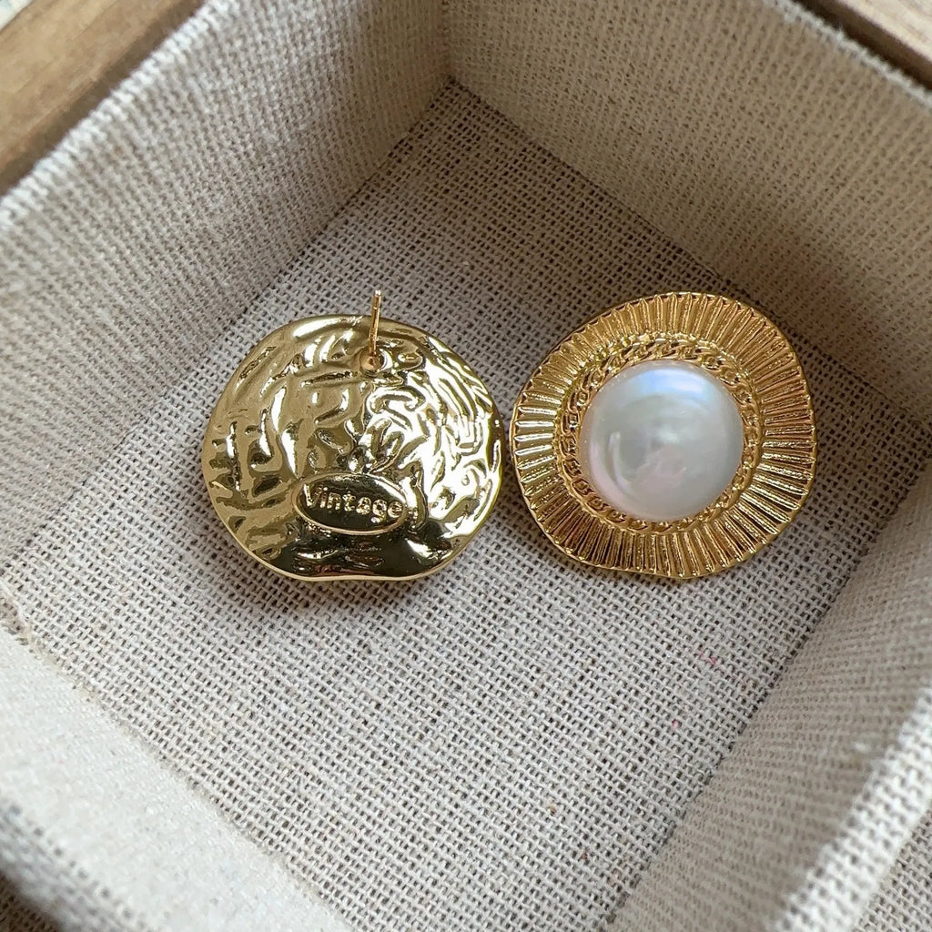 Gold round French retro style electroplated metal earrings for women