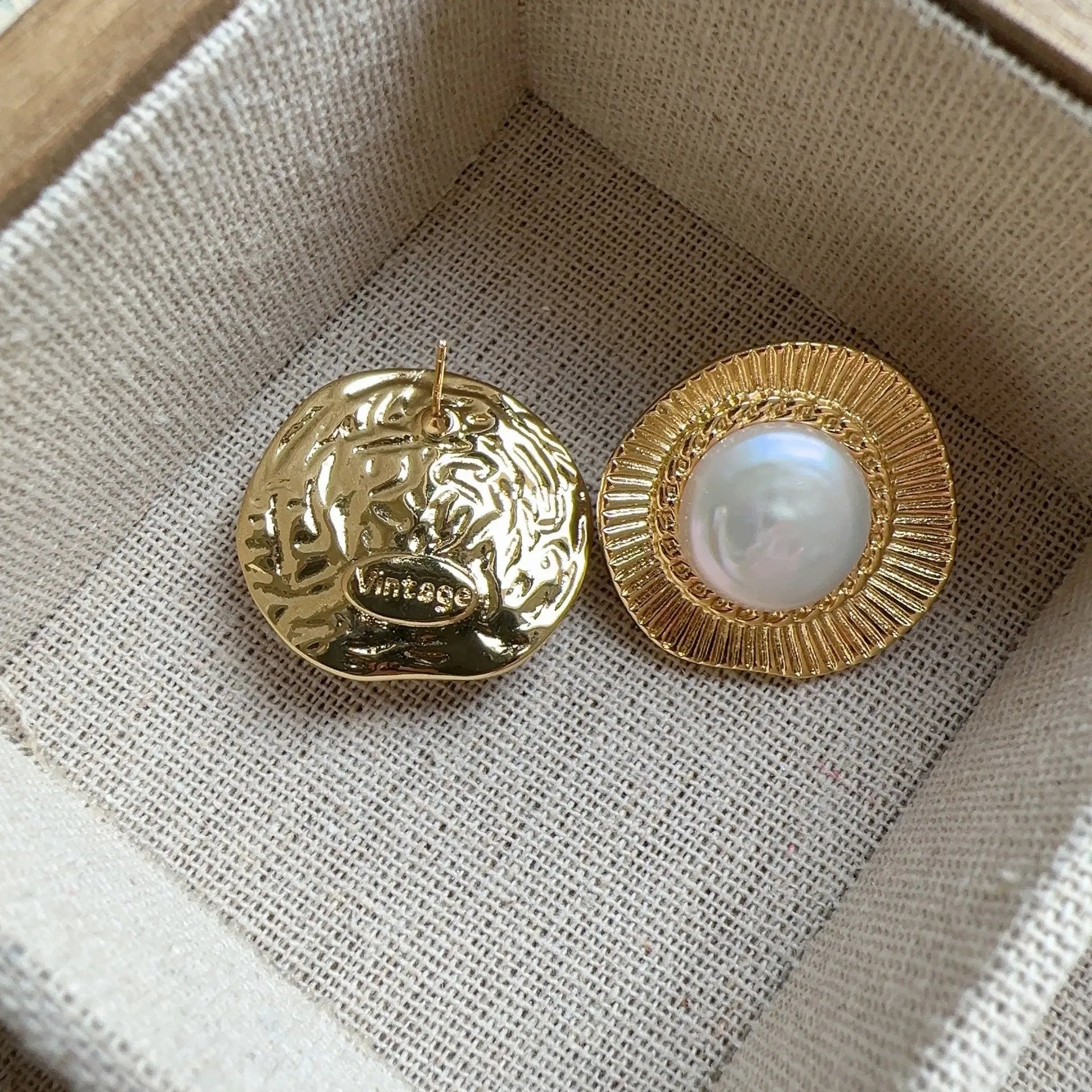 Gold round French retro style electroplated metal earrings for women