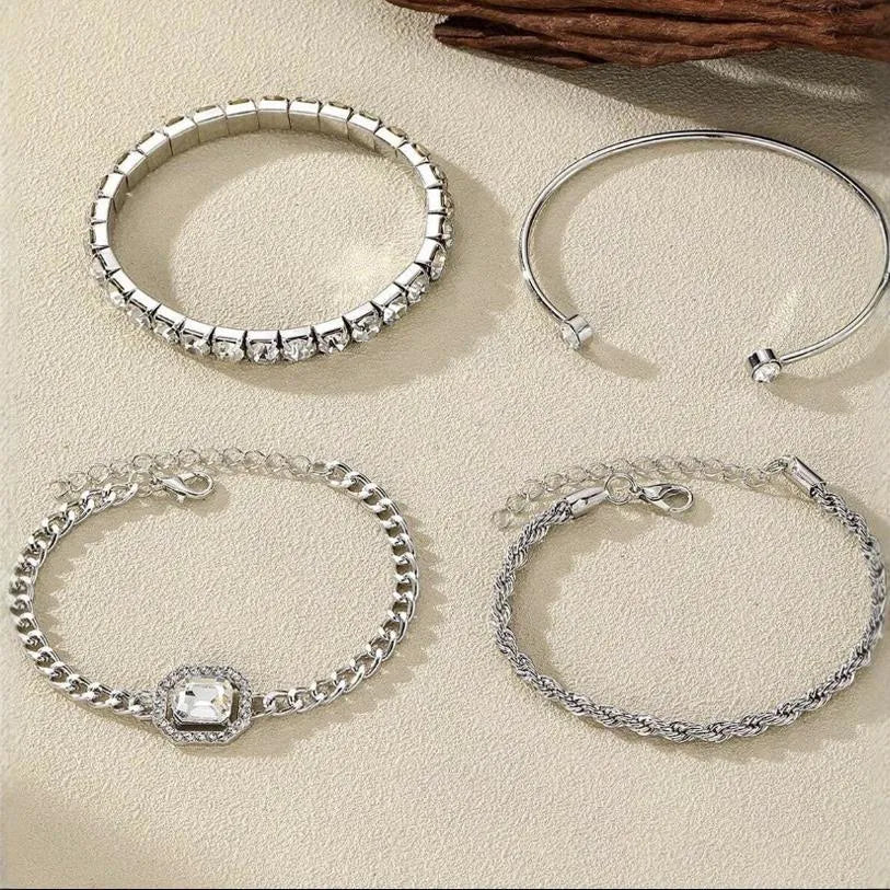 Women's geometric retro alloy bracelet set in gold or silver colour with four chain jewellery pieces