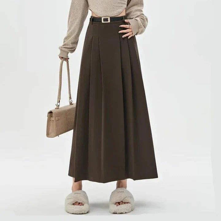 A classic, high-waisted casual skirt in a timeless design, perfect for the modern Kiwi woman's wardrobe.