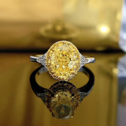 Stylish silver ring featuring a meticulously cut yellow diamond, showcasing Trendha's commitment to quality and innovation.