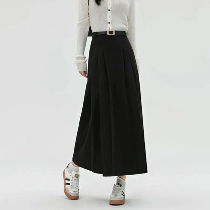 A classic, high-waisted casual skirt in a timeless design, perfect for the modern Kiwi woman's wardrobe.