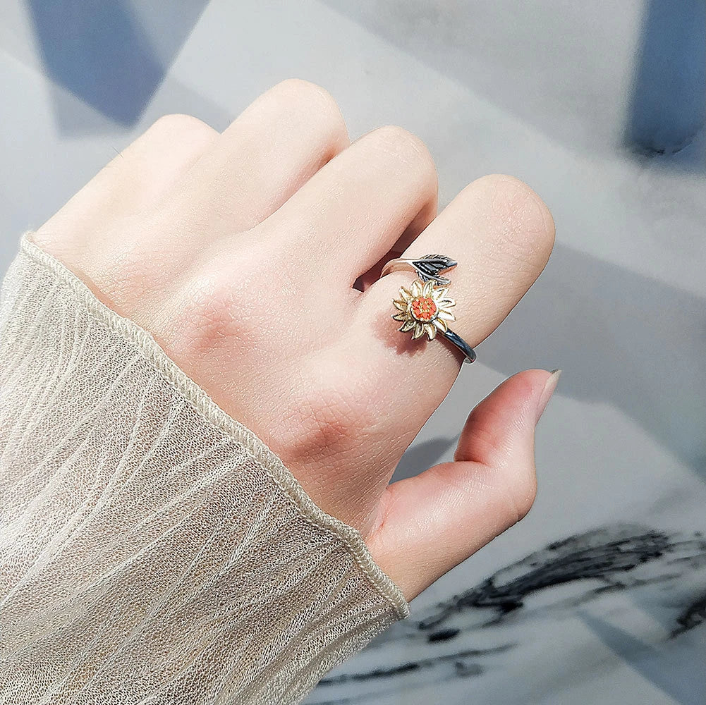 Sunflower-inspired adjustable ring made from premium silver with an electroplated finish