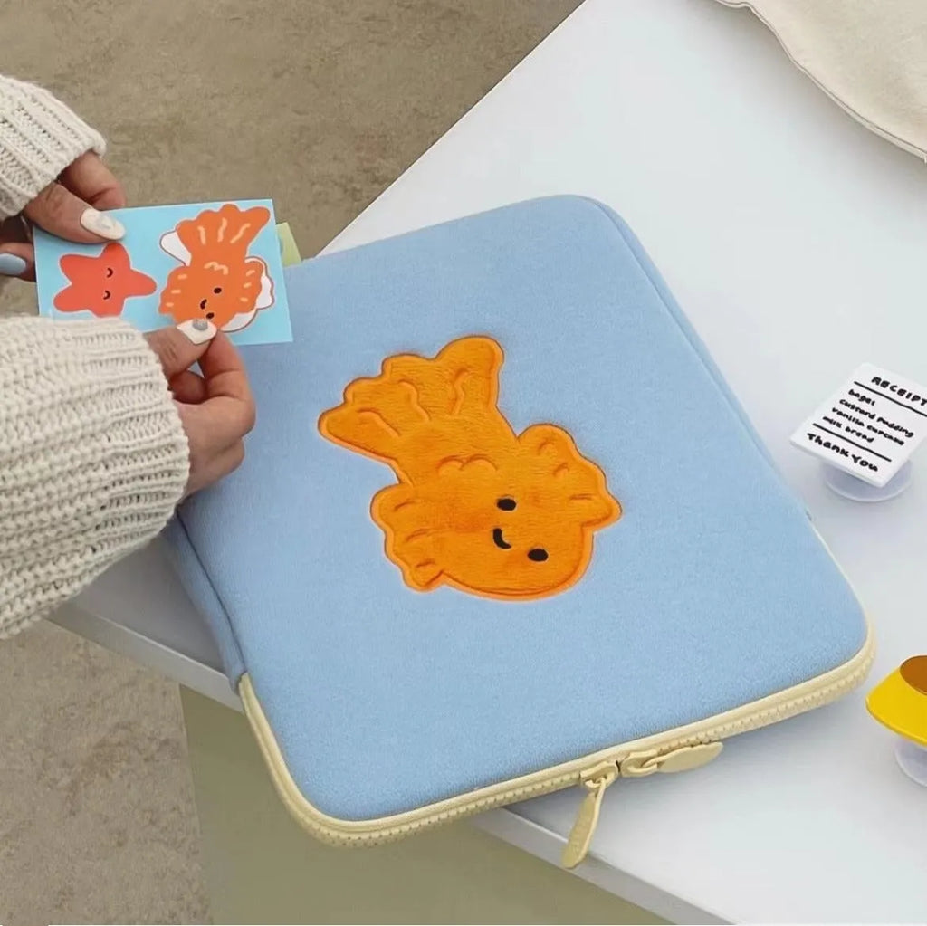 Cotton tablet sleeve bag with goldfish colour design zipper closure anti-seismic padding 11 inch