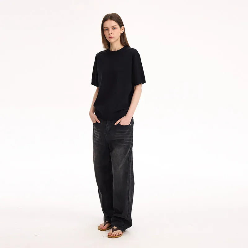 Fanio short-sleeved T-shirt with velvet texture on shoulders in black, grey, or off-white.