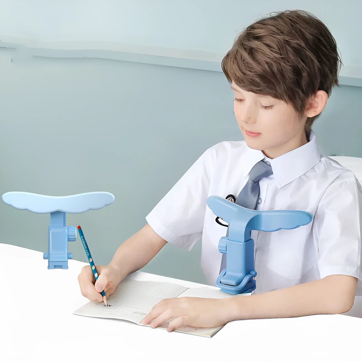 Student anti-myopia seated posture orthosis in silicone and ABS, blue or pink, card table and desktop model