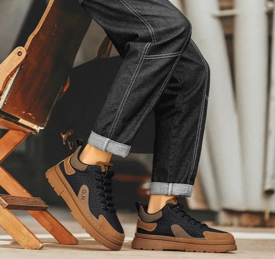 Summer platform casual sneakers with thick rubber sole and microfibre leather insole in black and white colour options