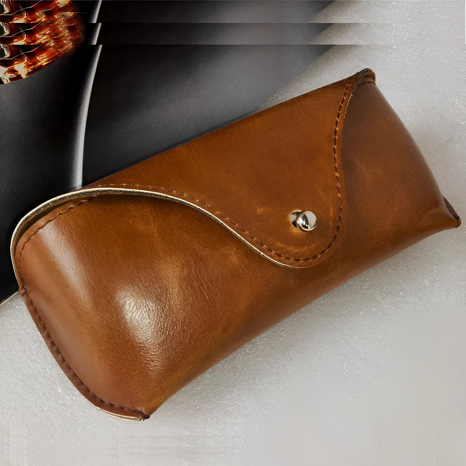 Leather glasses case in black with soft interior for sunglasses and spectacles