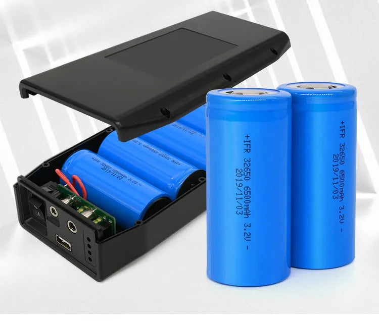 LF4100 portable lithium iron phosphate battery pack with charger and cables, dimensions 168x89.2x43mm