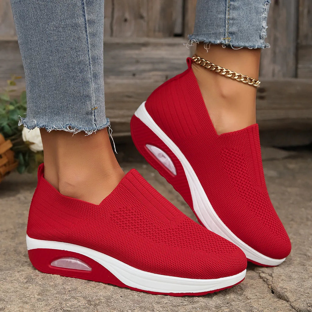 Unisex slip-on casual knitted wedge shoes in six colours with round toe and shallow opening