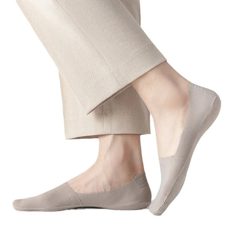 Men's invisible seamless low-cut socks with pure cotton bottom and ice silk fabric in multiple colours