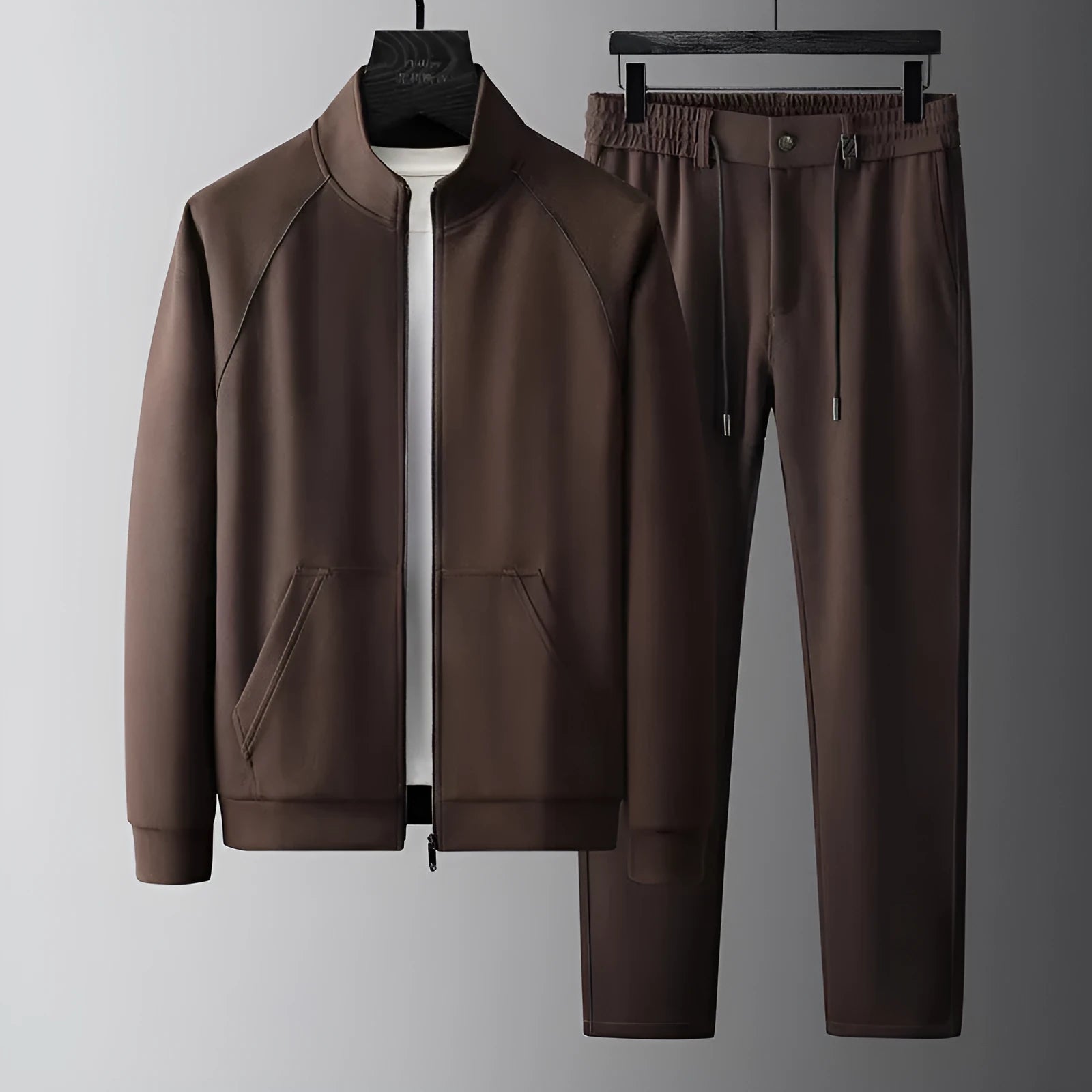 Men's slim fit stand collar sports suit in Vinylon fabric with matching pants